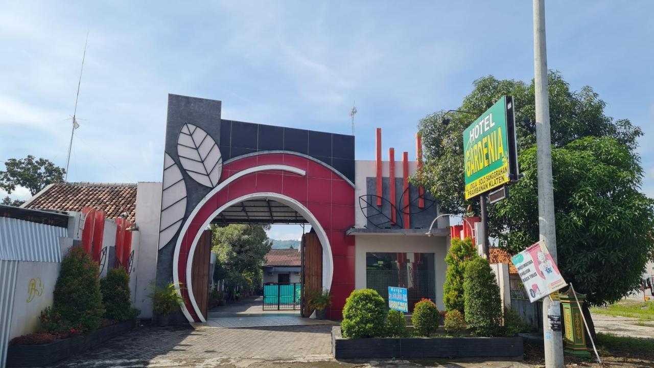 Oyo 90831 Hotel Gardenia Prambanan Yogyakarta Exterior foto
