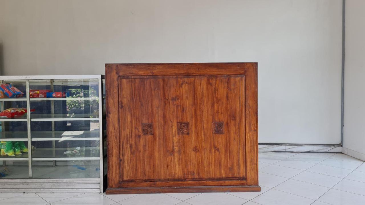 Oyo 90831 Hotel Gardenia Prambanan Yogyakarta Exterior foto